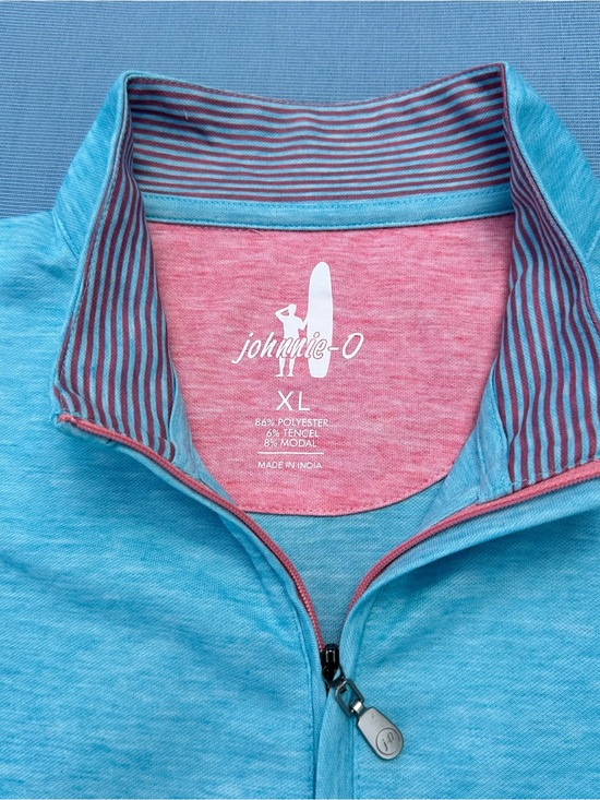 johnnie-O Other - johnnie-O Coral Heather Logo Tee with Surf Graphic